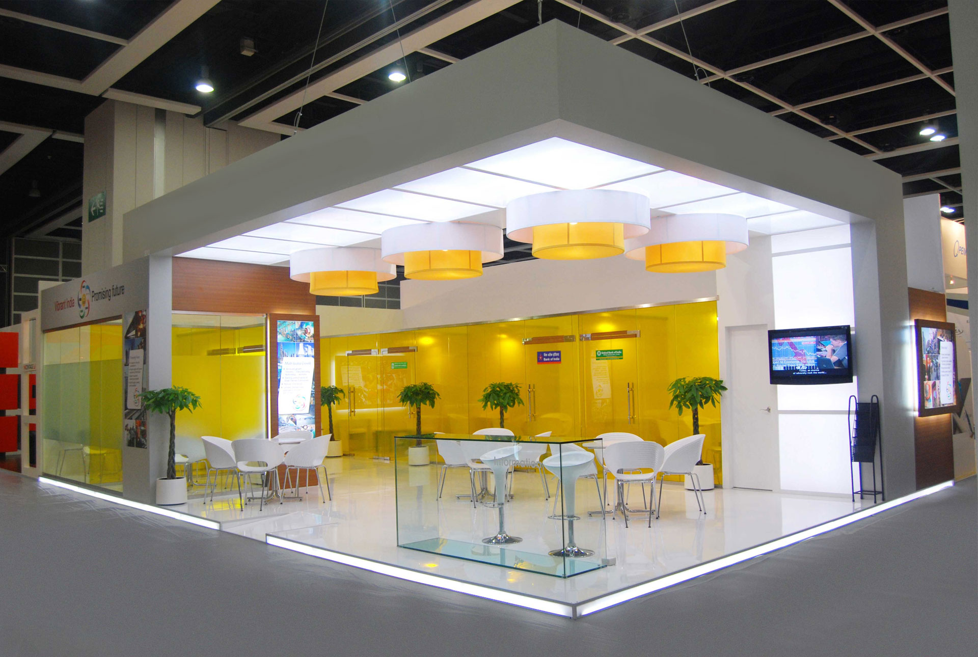 Les-differents-stands-PLV-d-exposition